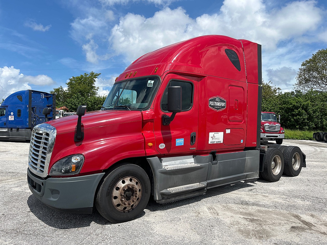 2016 Freightliner Cascadia 125